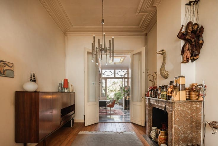 Charming townhouse with a picturesque green city garden