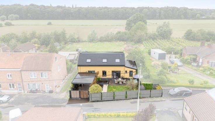 For sale: renovated farmhouse in Merchtem