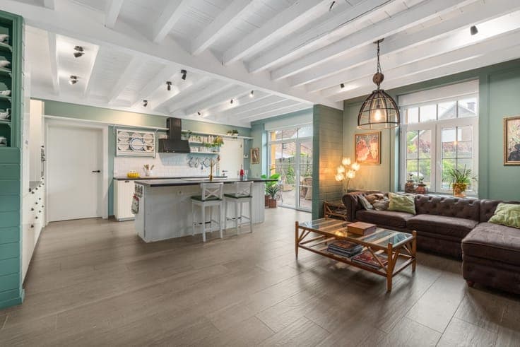 For sale: renovated farmhouse in Merchtem