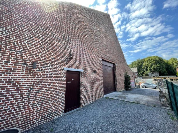 barn with office, meeting room and warehouse
