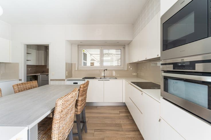 Unieke gelijkvloerse woning met zeer veel ruimte in centr...