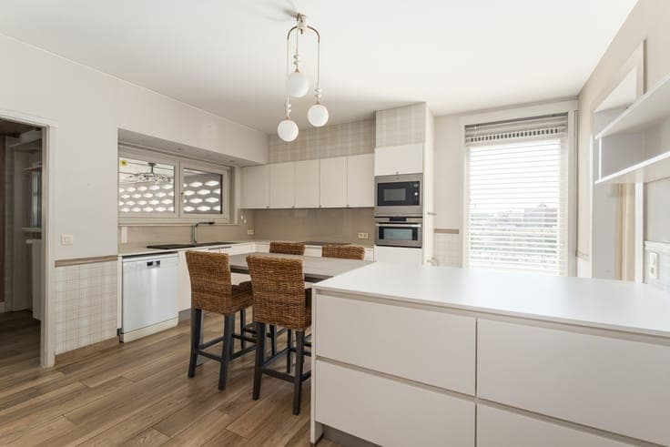 Unieke gelijkvloerse woning met zeer veel ruimte in centr...