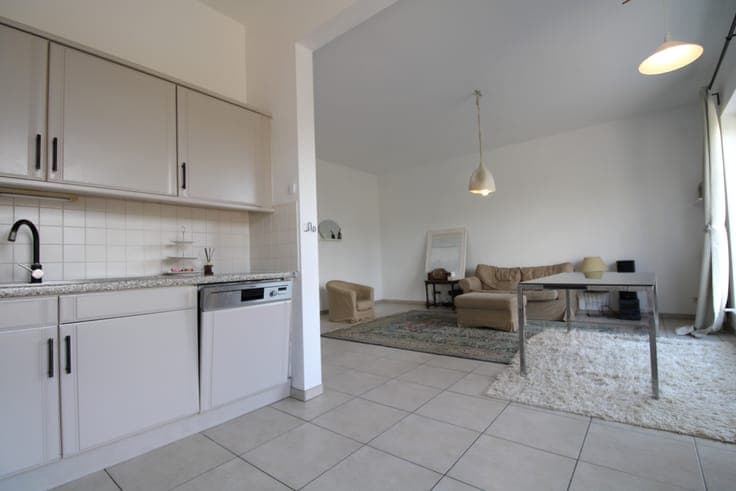 Move-in ready home in Leuven with an except large garage!