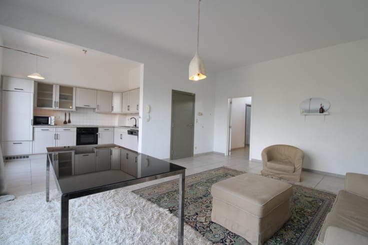 Move-in ready home in Leuven with an except large garage!