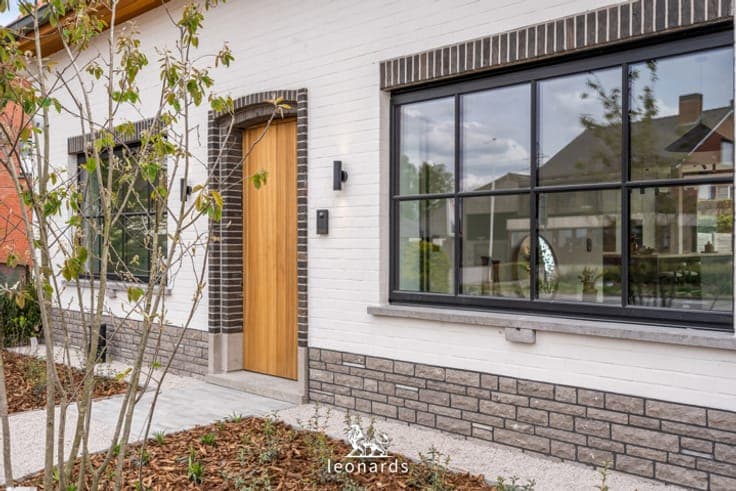 Spacious detached house in Waregem