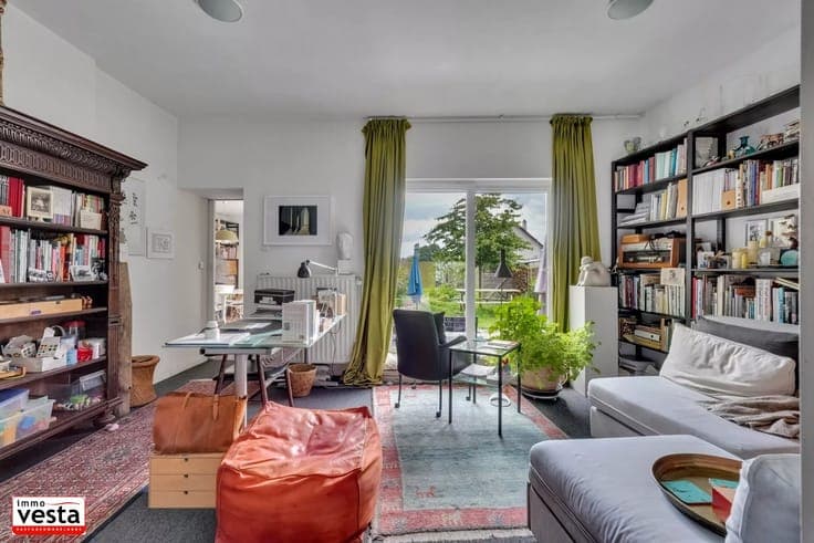 Spacious family home (also suitable as a kangaroo house) wit