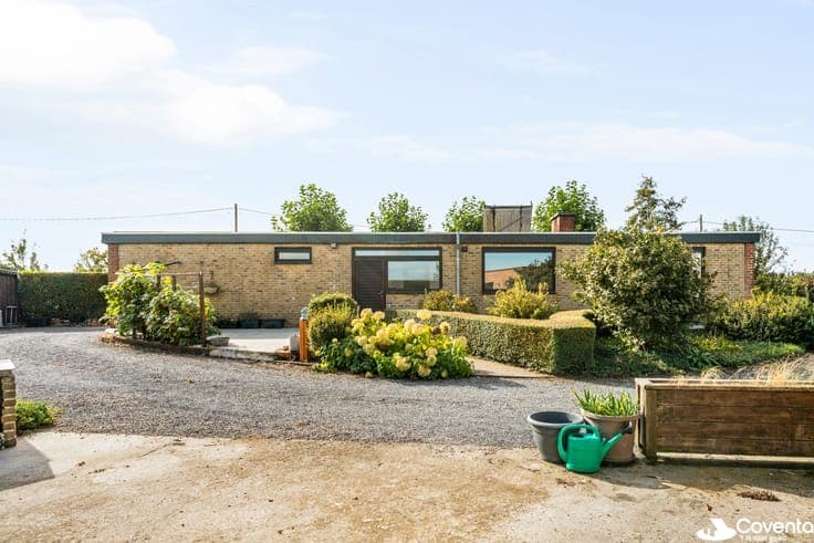 Alleenstaande woning met 5slpk op 2.360m² in Roeselare