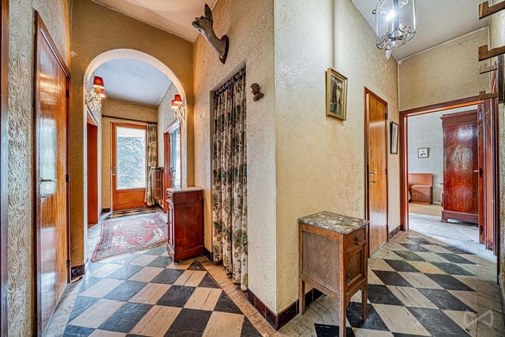 Huge potential for this magnificent property to renovate