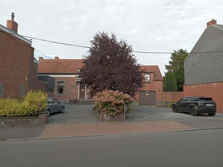 House in Dour