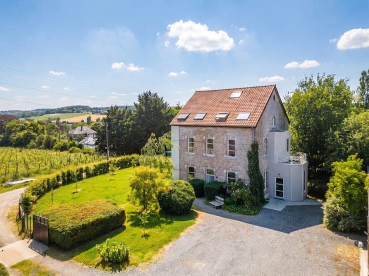 Equestrian property, riding arena and stables - open fields