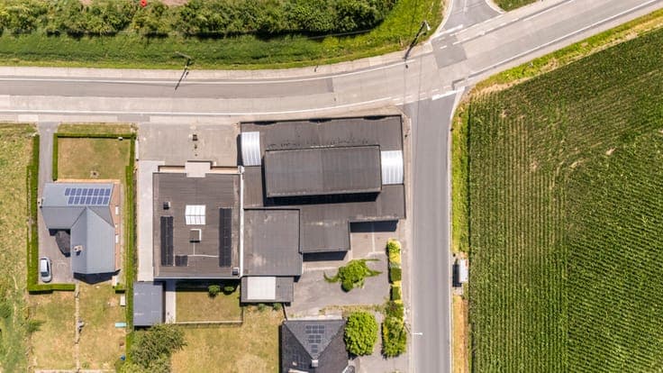 TOP-LOCATION commercial corner with visibility and parking!