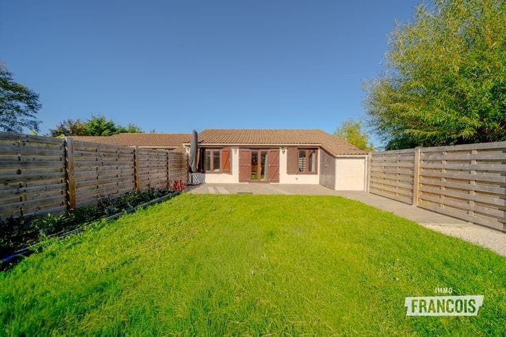 Picturesque polder cottage within walking distance of De Ha…