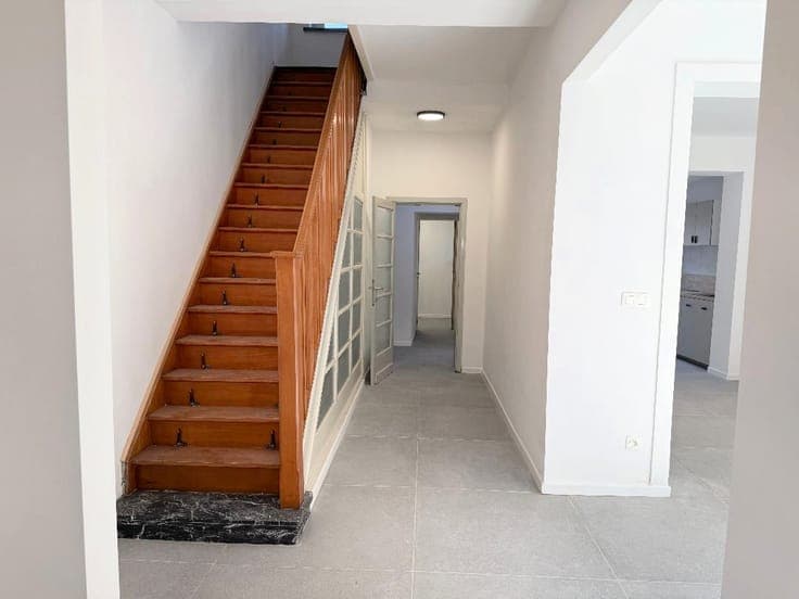 A beautiful, light-filled family home, with PEB B!
