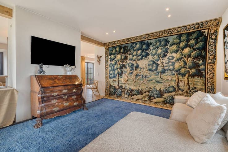 Renovated 4 bedroom villa with stunning views