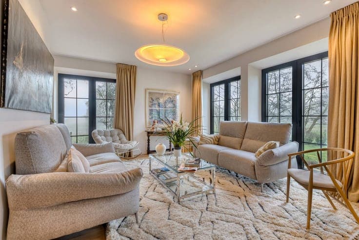 Renovated 4 bedroom villa with stunning views
