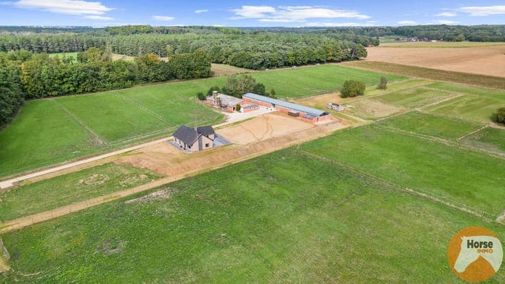 SCHAFFEN - Landbouwwoning op +/- 4,2 ha en paardenstalling