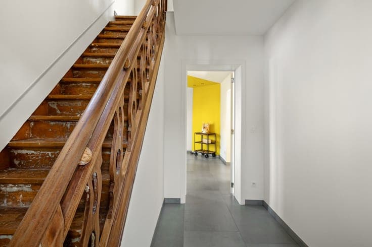Vrijstaande woning op een ruim perceel van 3.330 m² met p...