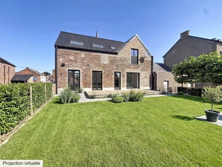 Liberchies - Renovated house of +-250m2 with 4 bedr - EPC B
