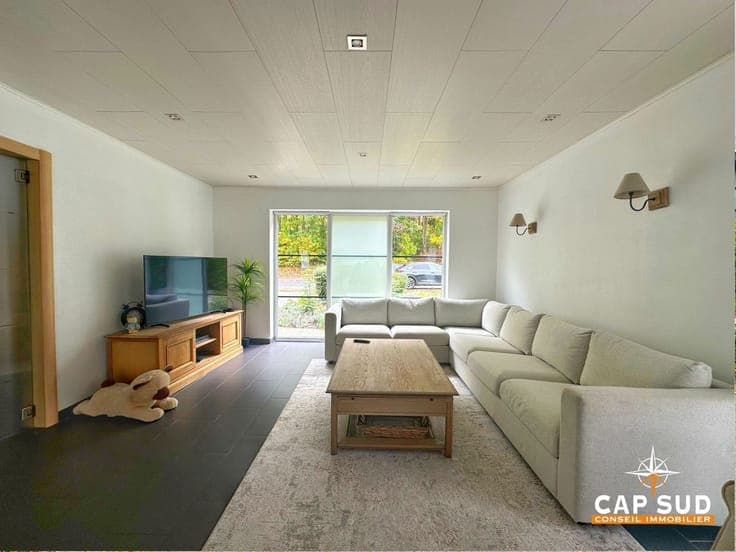 Zaventem – Bright 3-fronted home with garden & garage