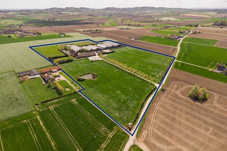 Exclusive equestrian center on approx. 7.7ha in Poperinge