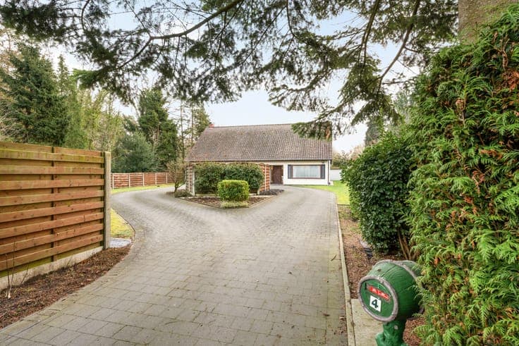 Family home with 2 bedrooms on 2133 m² in Retie