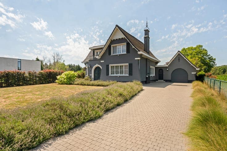 Charming house with 3 bedrooms on 2,407m² in Meerhout