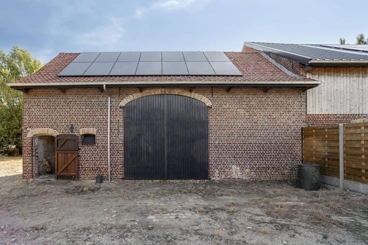 Detached house for sale in Vleteren with meadow and outbuild