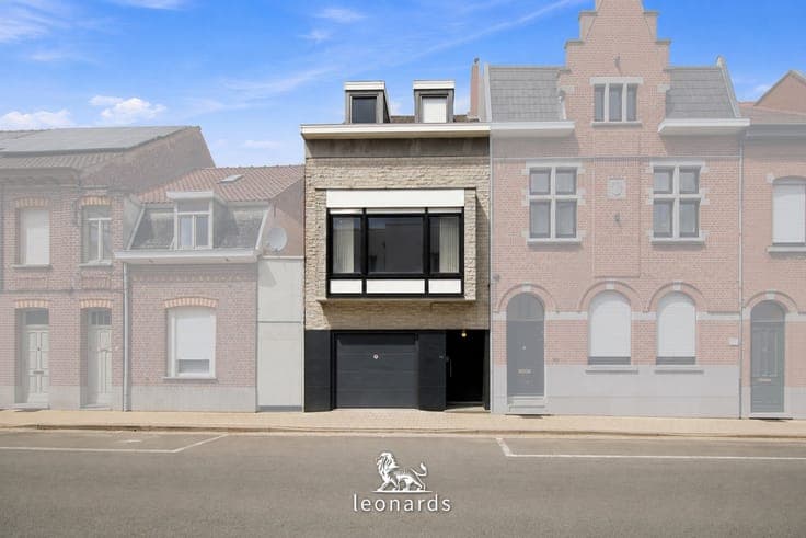 Home to refresh in a prime Deerlijk location