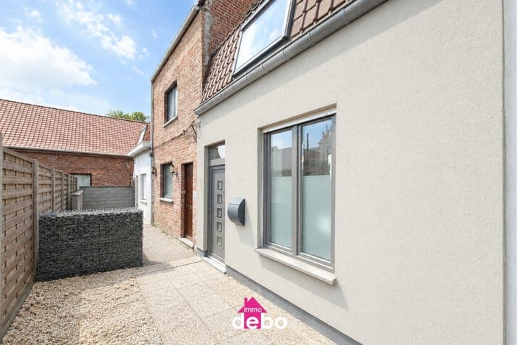 Instapklare en energiezuinige woning met terras in Harelbeke
