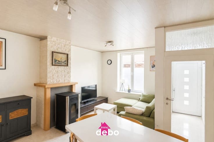 Instapklare en energiezuinige woning met terras in Harelbeke