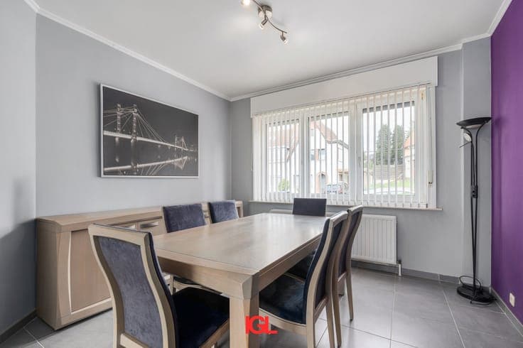 Charming semi-detached house with 3 bedrooms and a southe...