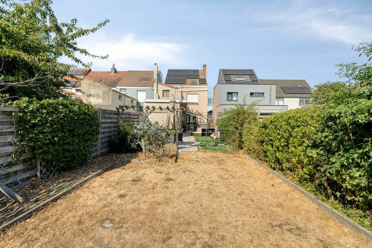OOSTENDE: INSTAPKLARE GEZINSWONING MET 4 SLPKS & ZONNIGE ...