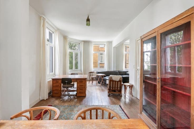 Charming home with spacious duplex & 1-bedroom apartment