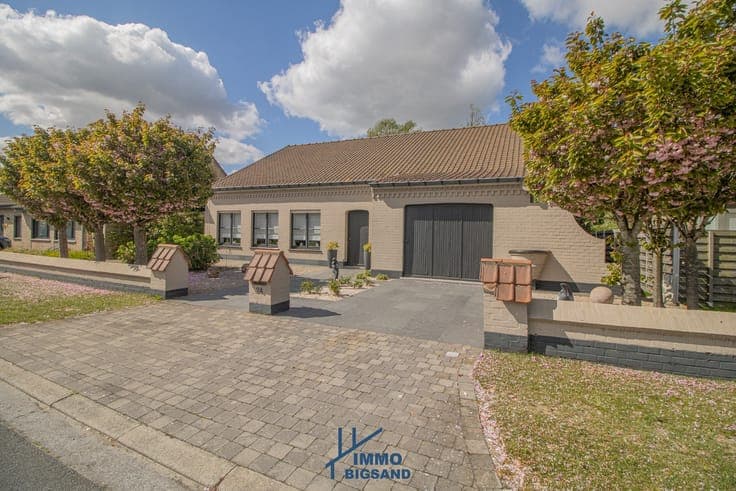 Charmante bungalow te koop op rustige ligging in Wervik