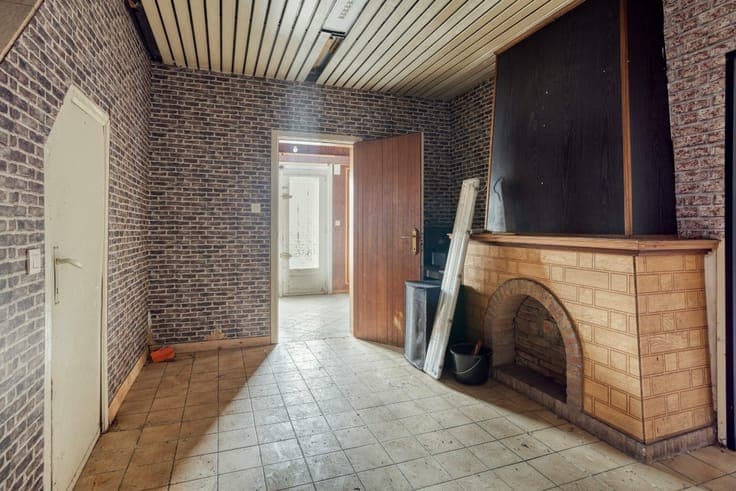 House to renovate at Schriek
