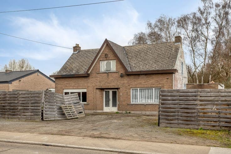 House to renovate at Schriek