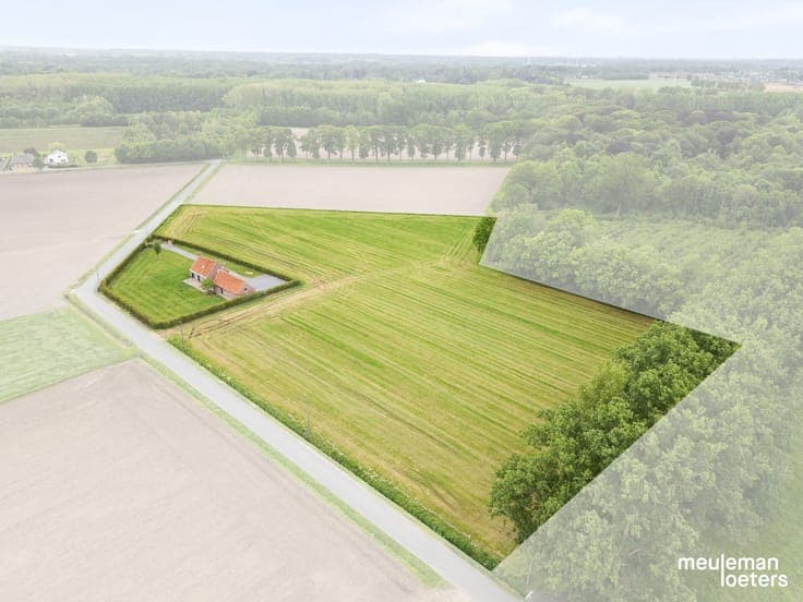 Characterful farmhouse with outbuilding and more than 2 hect