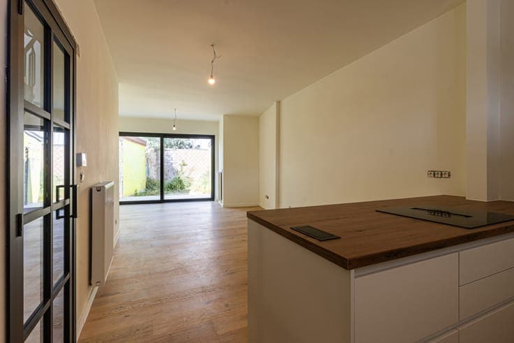 Totaal gerenoveerde woning met 3 slaapkamers en tuin (EPC A)