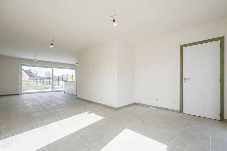 Halfopen nieuwbouwwoning met tuin in Sint-Denijs-Westrem