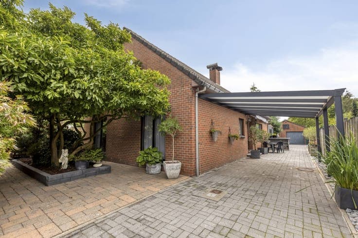 Charming home in a prime location for sale in Sint-Job (Brec