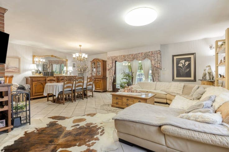 Charming home in a prime location for sale in Sint-Job (Brec