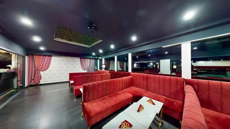 Mixed-use villa for commercial and residential purposes of ±