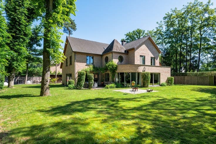 Energiezuinige villa met 4 slpkrs op ruim perceel (1503 m...