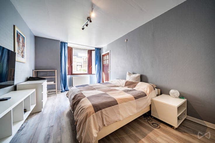 Investment property with 2 apartments! Net yield of 4.5%!!!