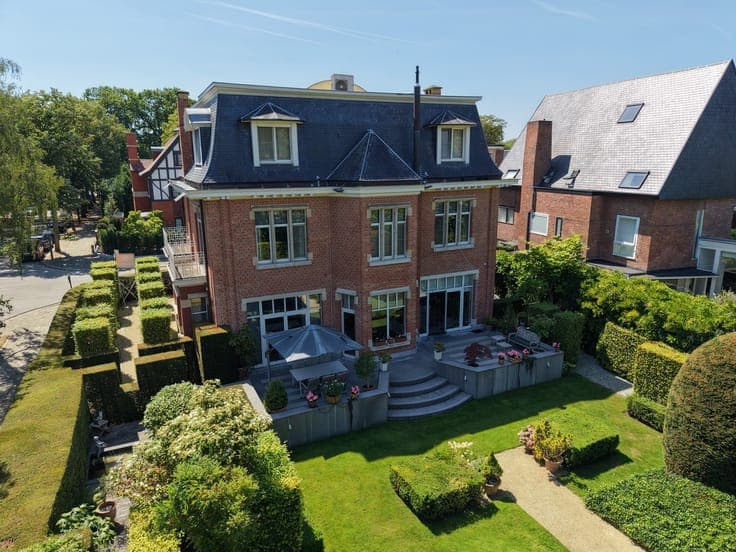 Uitzonderlijke woning in het hart van Den Brandt.