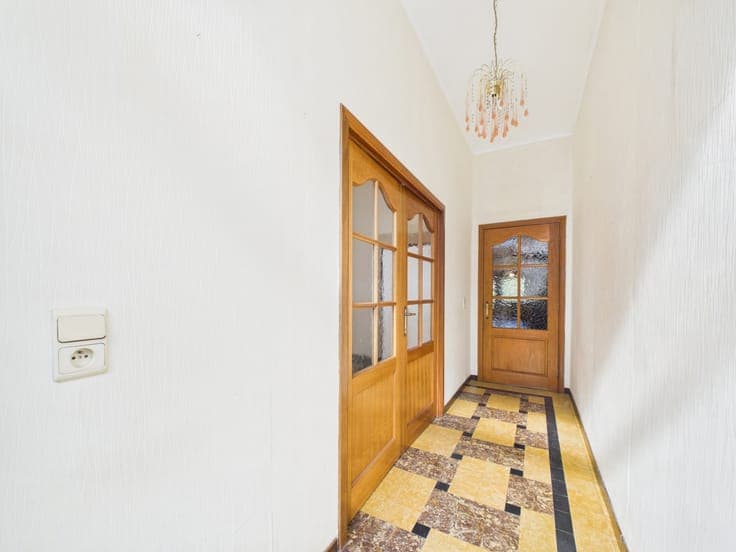 2-BEDROOM HOUSE + GARDEN & ATTIC