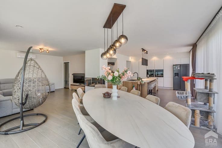Spacious energy-efficient family home in Kermt
