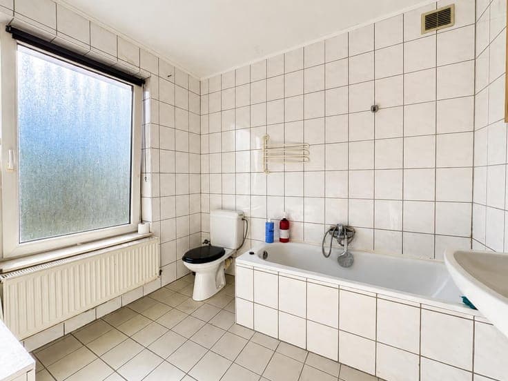 Well-located house of ±120m², 2a08ca, 3–4 bedrooms, garden