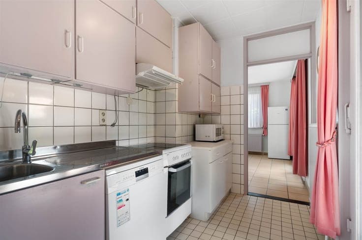 Home in a prime location with stunning views in Asse for sal