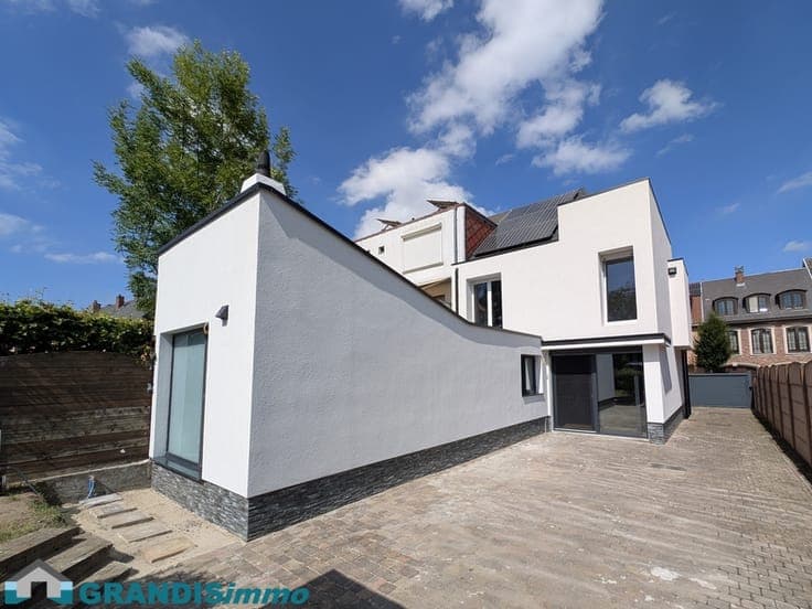 House in Zele
